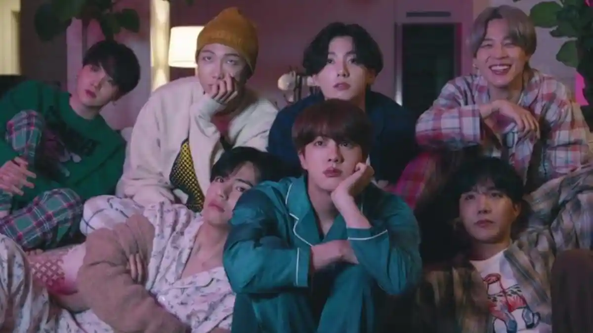DOWNLOAD MP3 BTS - Fly To My Room, Lengkap dengan Lirik Lagu, Unduh di Sini!