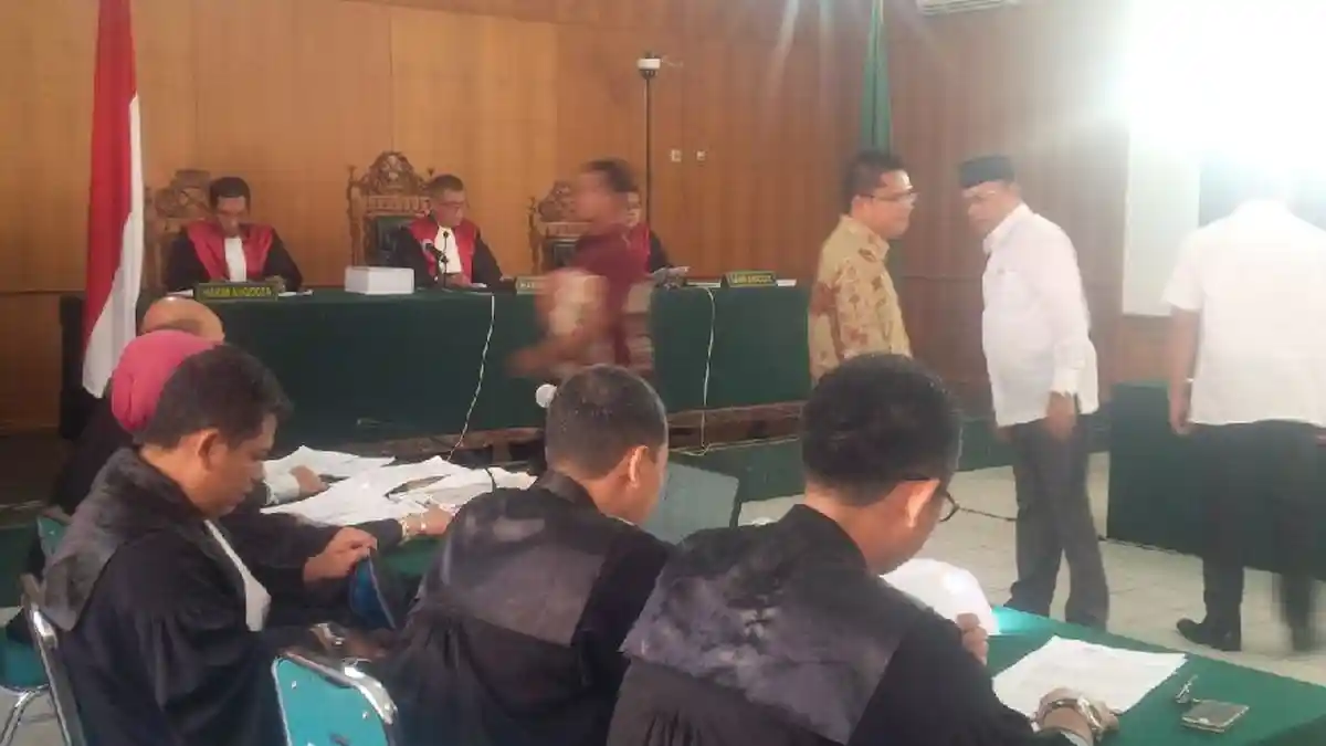 Suparman: Sudah Lazim Dalam Rapat DPRD Riau Cabut Baterai Ponsel