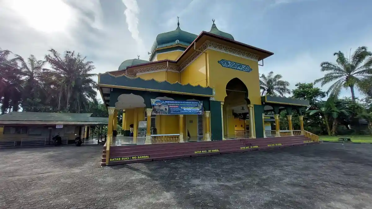 Masjid Raya Kejeruan Selesai, Bentuk Bangunan Bergaya Eropa dan Hindustan, Dibangun Tahun 1906