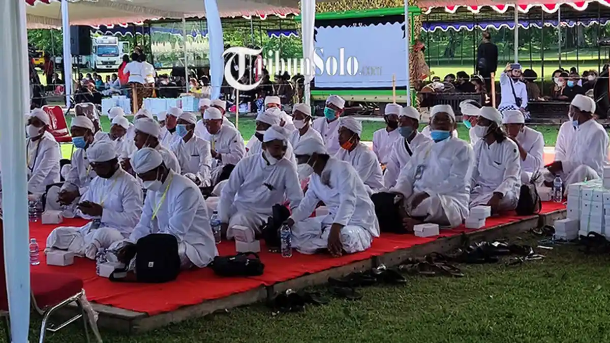 Potret Ritual Upacara Tawur Agung Kesanga di Kompleks Candi Prambanan