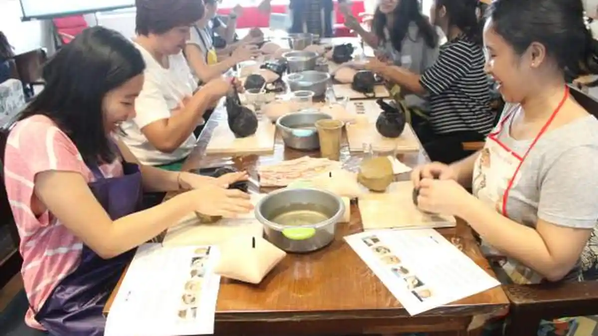 Serunya Belajar Bikin Keramik di Clayday Workshop