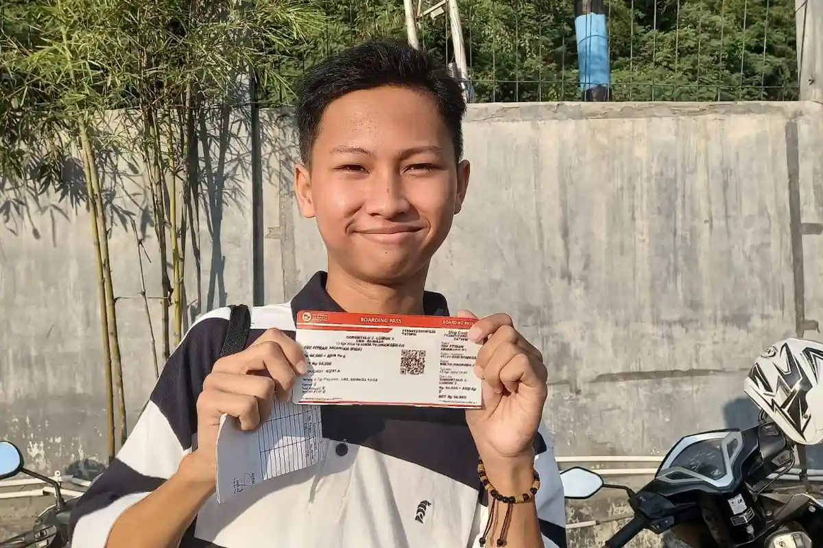 Cerita Fitrah Ariansah, Sendirian Bolak Balik Luwuk-Gorontalo Demi Sekolah