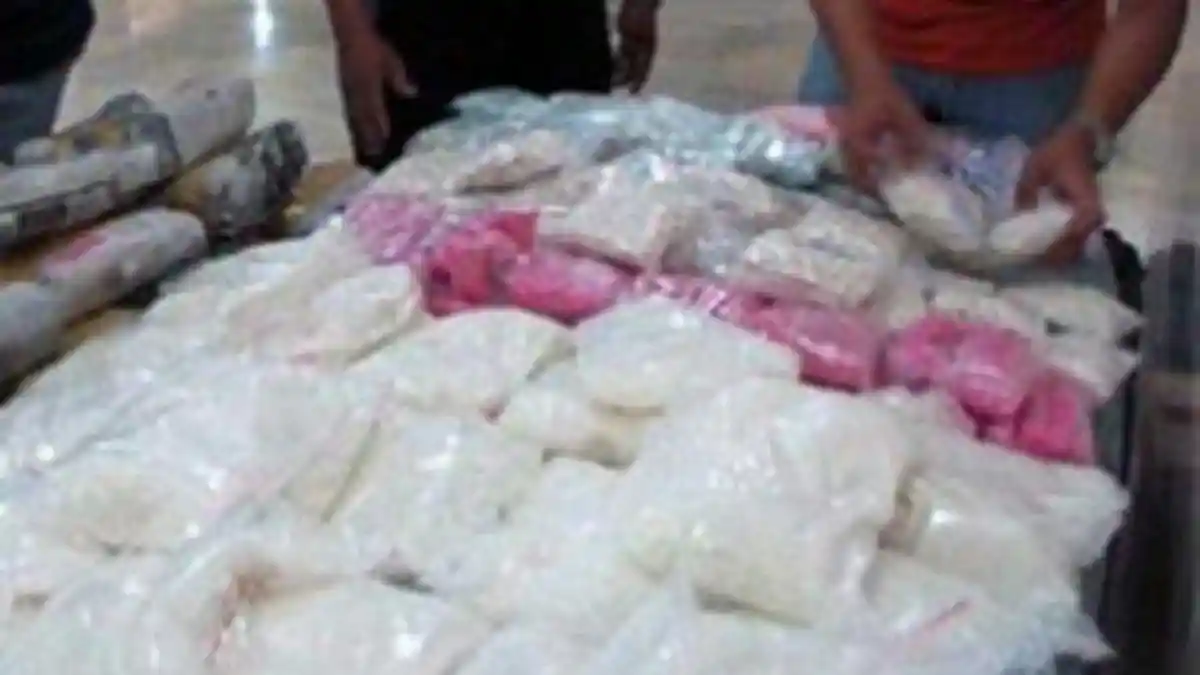 Simpan Lima Paket Sabu Dalam Tupperware,  Pria Asal Desa Pematang Ulin Tanahbumbu Ini Ditangkap