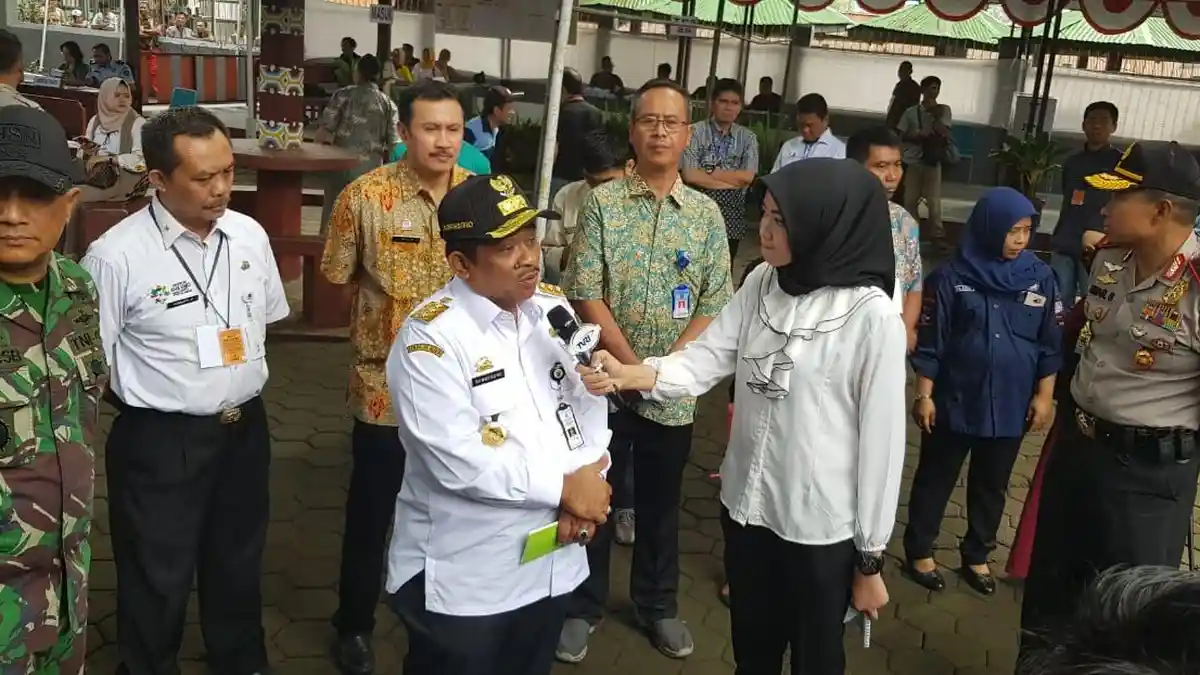 Bareng Kapolda Sulsel, Soni Sumarsono Pantau TPS di Rappocini