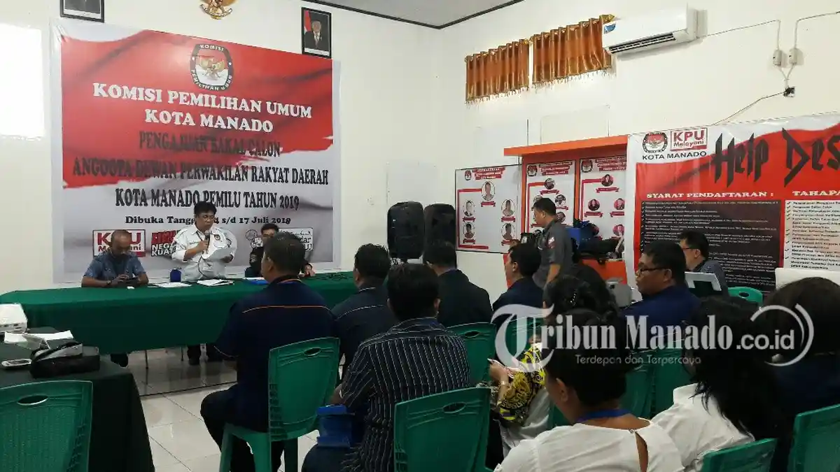 KPU Manado Tunggu Partai Politik hingga Pukul 12 Malam