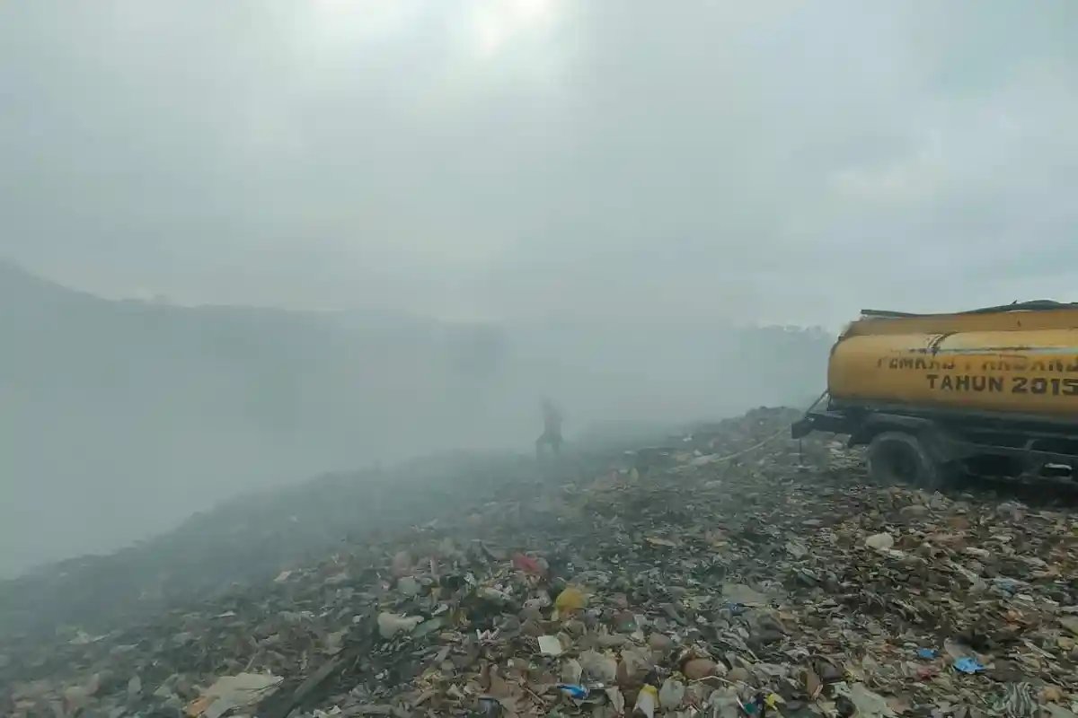 Sudah 3 Hari TPA Purbahayu Pangandaran Kebakaran, Damkar Kesulitan Padamkan Api, Ini Penyebabnya