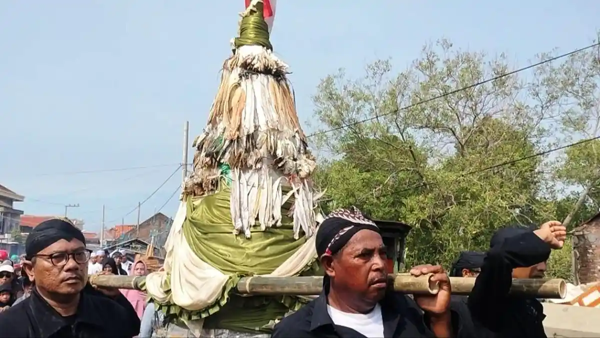 Sempat Menghilang, Tradisi Apitan di Purworejo Demak Kembali Digelar ...