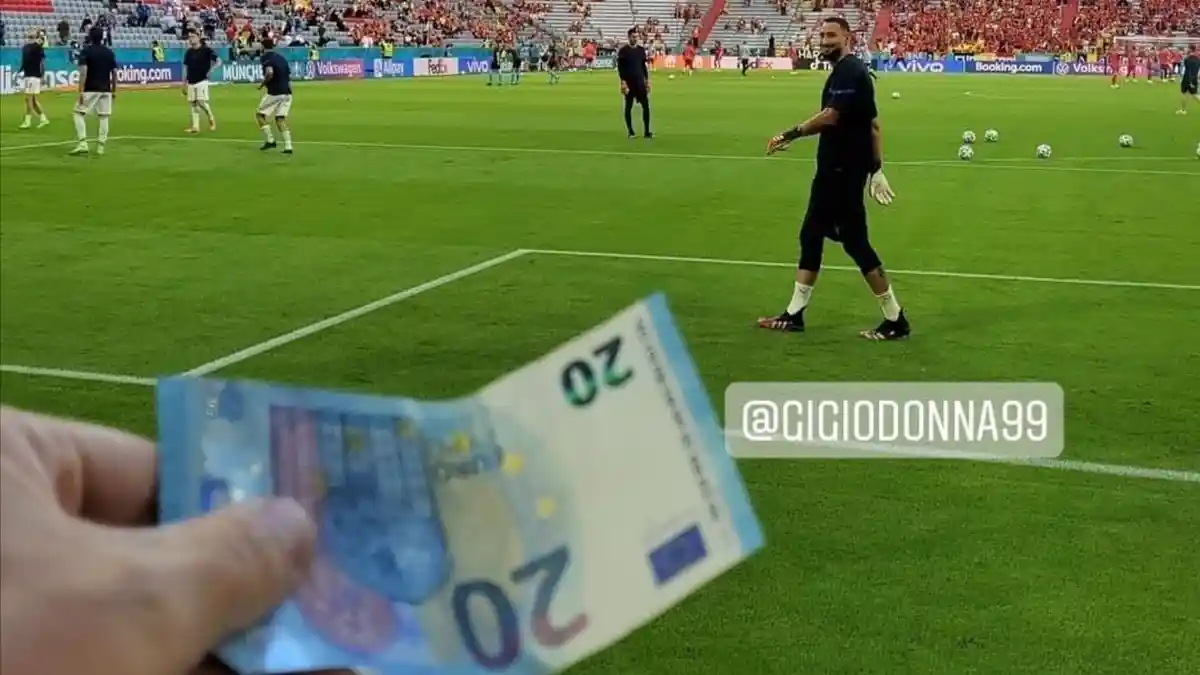 Jadi Cadangan di PSG, Donnarumma Malam Ini Kembali ke Markas AC Milan, Fans Sambut dengan Cemoohan