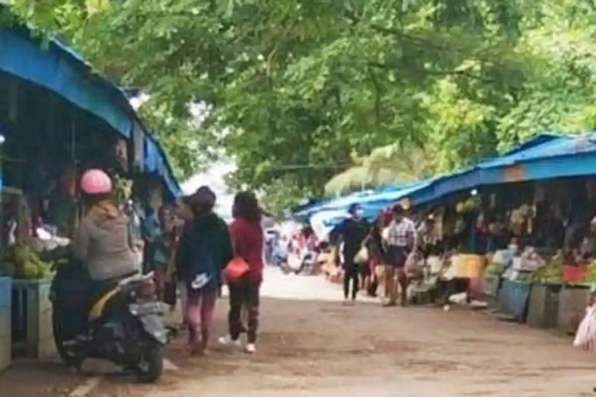 Harga Bumbu Dapur di Pasar Mbilim Khayam Waisai usai Lebaran Masih Stabil