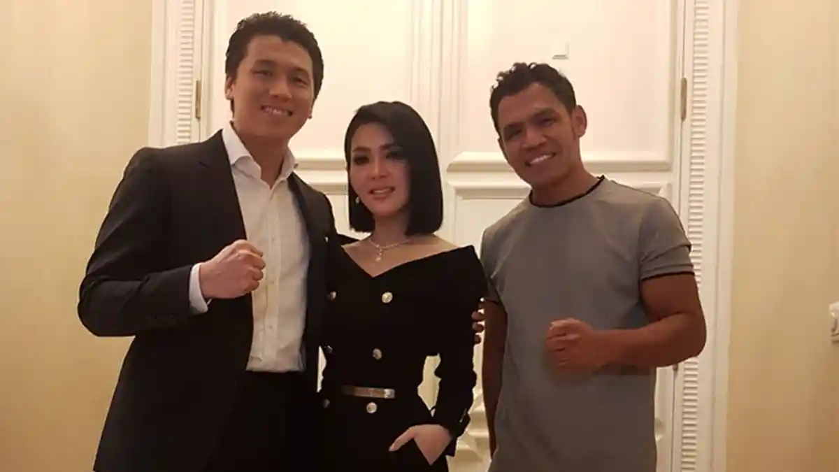 2 Tahun Lebih Bersahabat dengan Reino Barack, Andre Talabessy Bongkar Tabiat Syahrini Sebenarnya!