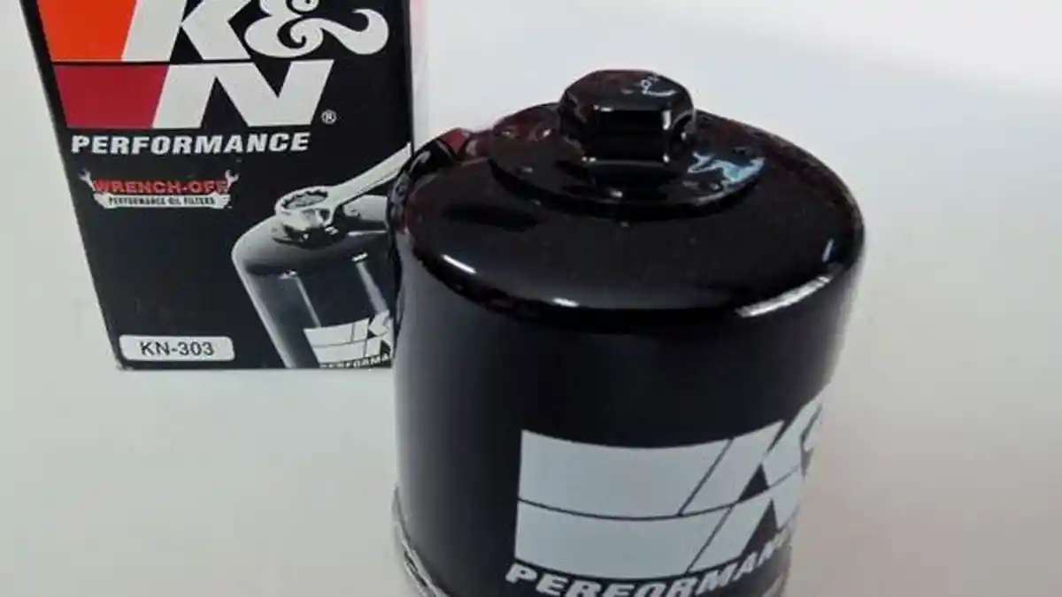 Filter Oli Motor Injeksi dan Karburator Beda Lho!