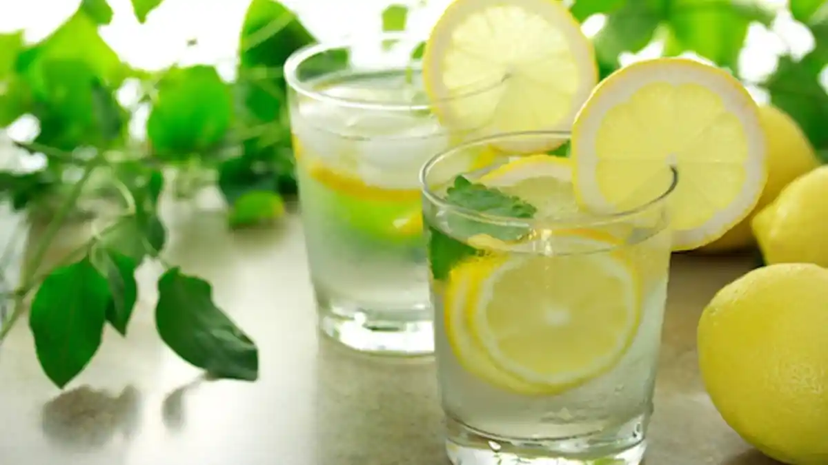 20 Alasan Kenapa Anda Harus Minum Air Jeruk Lemon Tiap Hari