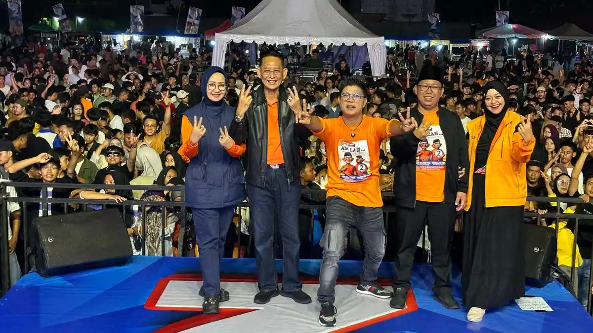 Meriah, Konser Aku Kamu dan 'Adilah' Hipnotis Ribuan Warga Pringsewu - Konser-Adilah-di-Pringsewu-1.jpg
