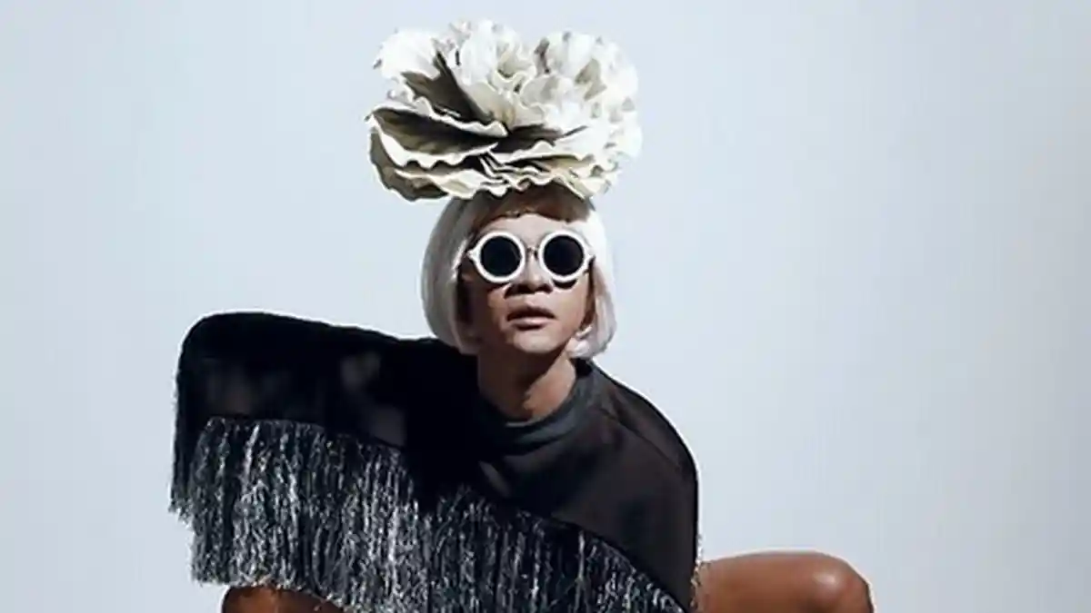 5 Potret Aming Totalitas Dandan Ala Drag Queen, Dadanya Jadi Sorotan Netizen
