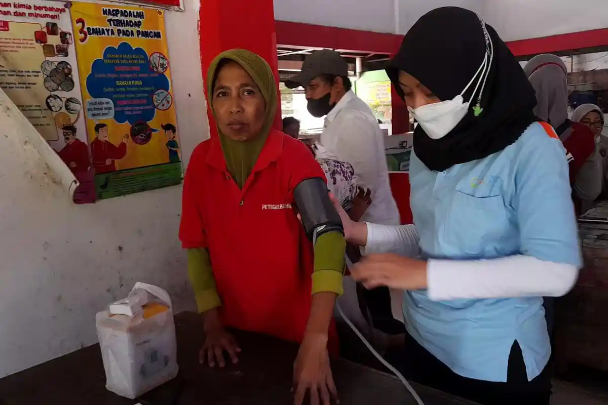 Ada Pelayanan Cek Kesehatan Gratis di Pasar Karangayu Semarang Setiap Bulan.