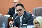 Anggota-Komisi-VI-DPR-RI-Fraksi-Partai-Golkar-Firnando-Ganinduto-dirut-kai.jpg
