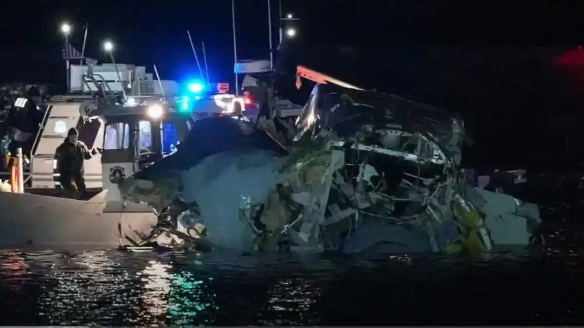 Terungkap Penyebab Tabrakan American Airlines Vs Helikopter Black Hawk yang Tewaskan 67 Orang di AS