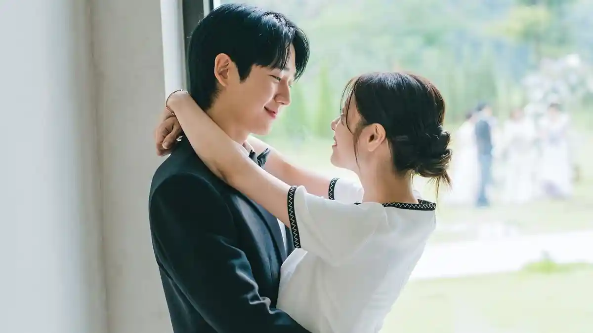 12 Ramalan Zodiak Cinta 10 Mei 2026: Cancer Makin Romantis, Pisces Lebih Peka