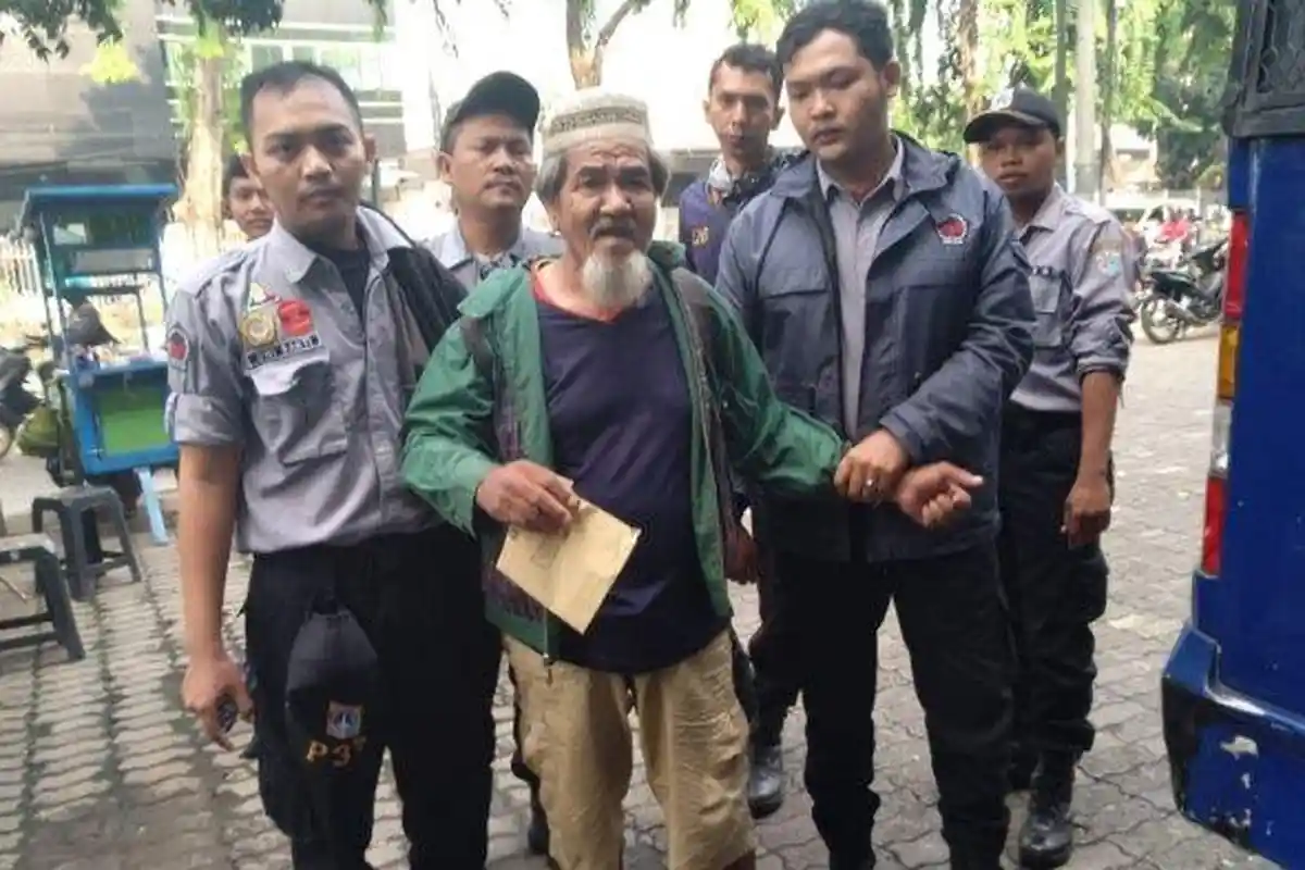 Pengemis Asal Jambi Targetkan Ngemis Rp 200 Juta di Jakarta, Sudah Dapat Rp 194 Juta di Tas Ransel