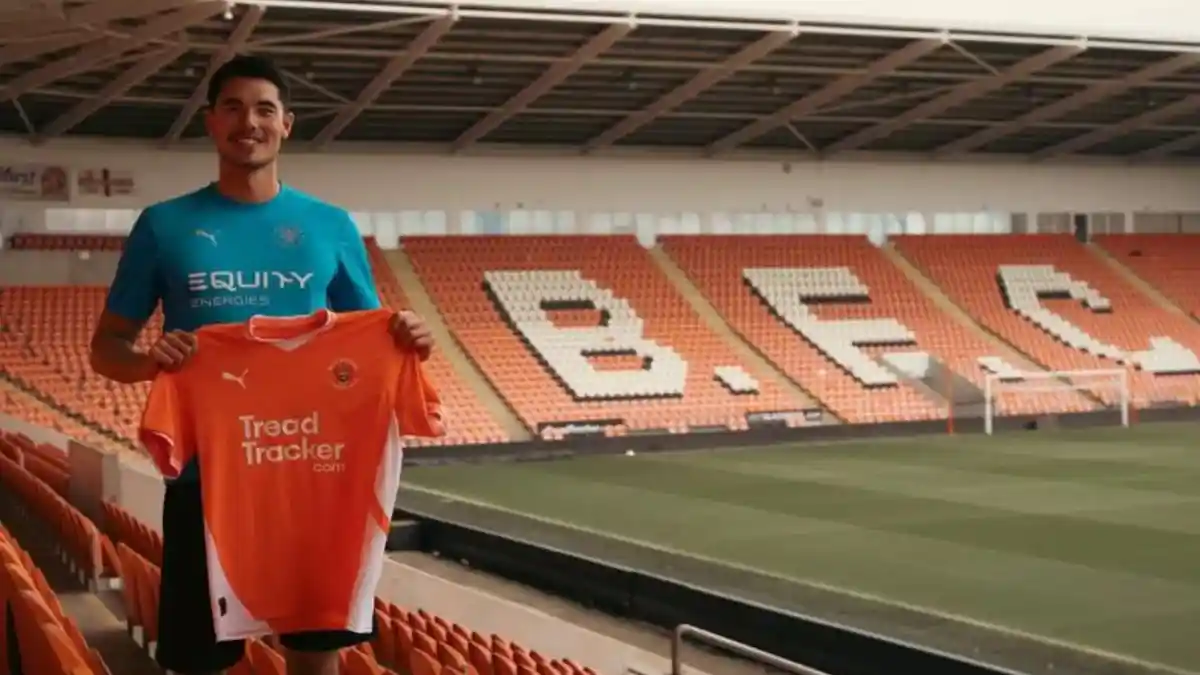 Tanggapan Elkan Baggot Setelah Direkrut Blackpool FC yang Bermain di League One