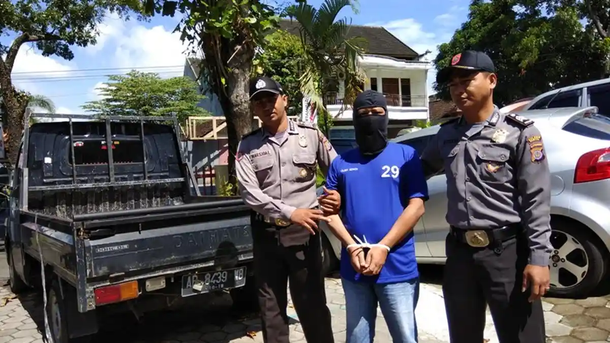 Tak Sanggup Bayar Sewa, Warsono Gadaikan Mobil Rentalan