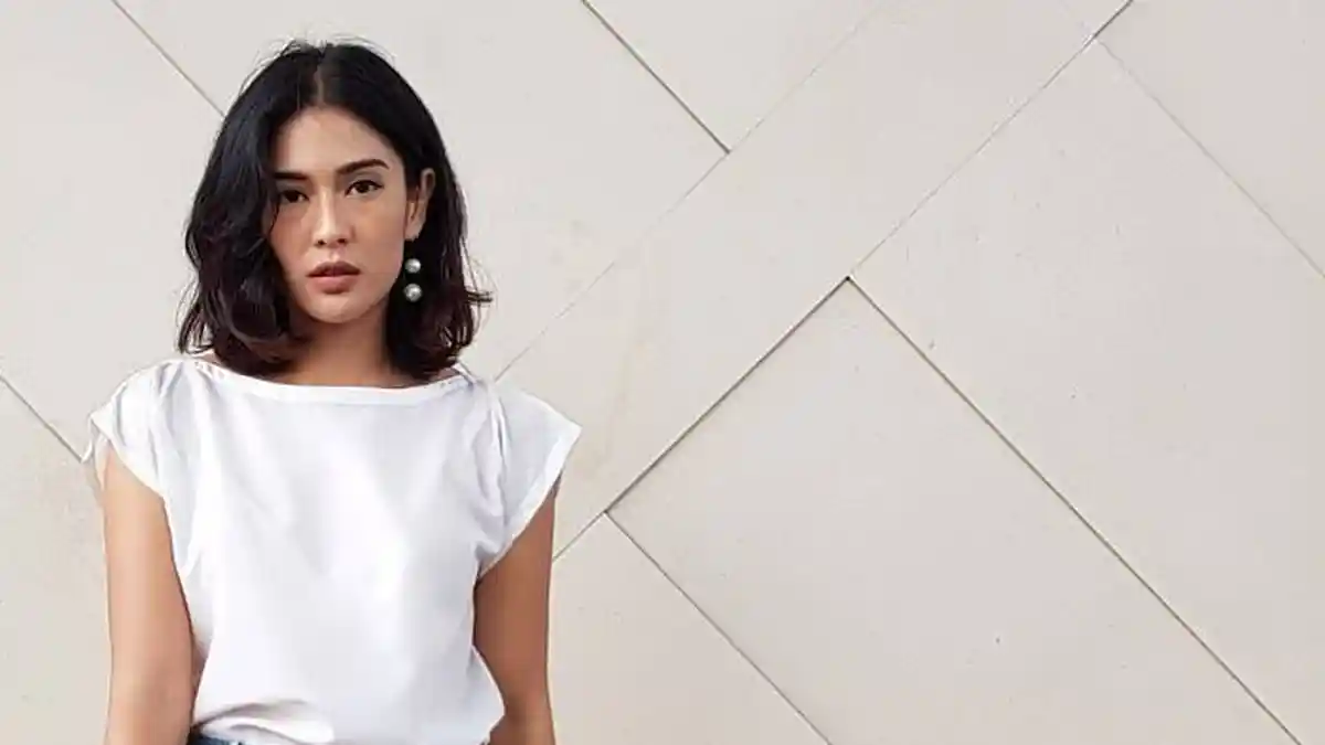 Banyak yang Penasaran dengan Koleksi Bag Milik Dian Sastrowardoyo, Bakal Terkejut dengan Nominalnya!