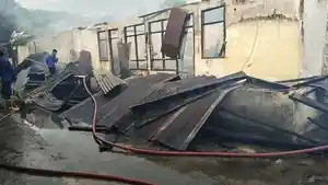 Kronologi-Asrama-Polisi-Polsek-Kemaraya-Kendari-Terbakar-Api-Diduga-Berasal-dari-Rumah-Warga.jpg