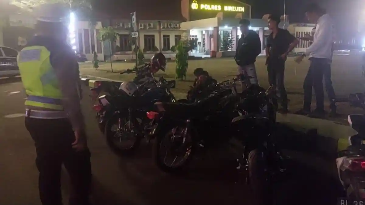 Gelar Razia pada Malam Hari, Polres Bireuen Amankan Puluhan Sepmor Knalpot Brong