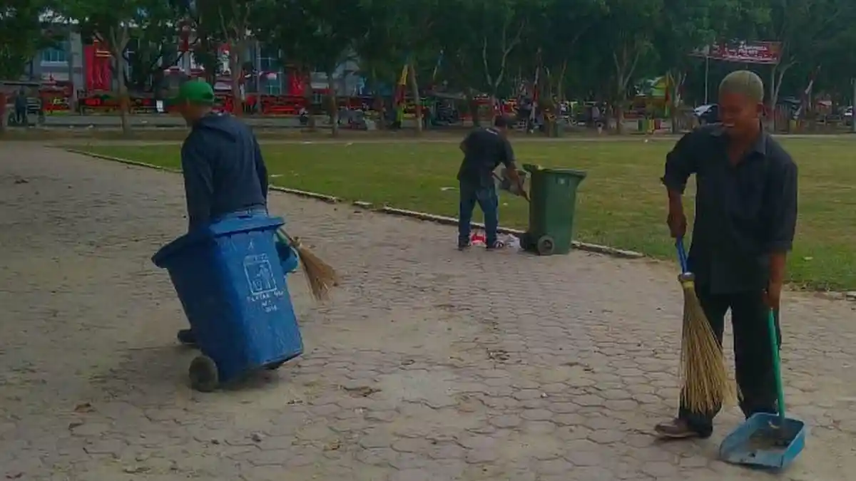 Kadis LHK : Disediakan Kantung Plastik Masyarakat Tetap Buang Sampah Sembarangan