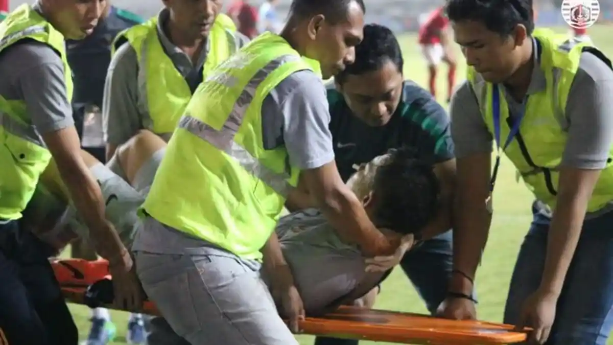Terbentur Pemain Uzbekistan, Andritany Alami Cedera Tulang Penyangga Mata