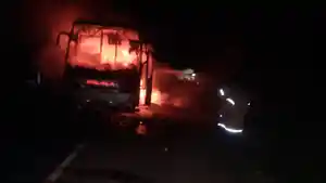 bus-terbakar-di-muba.jpg