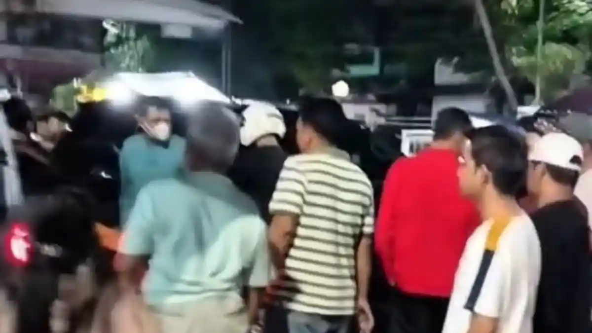 Kecelakaan di Depan RS Abdul Manap Jambi Viral, Pengendara Motor Tak Sadarkan Diri