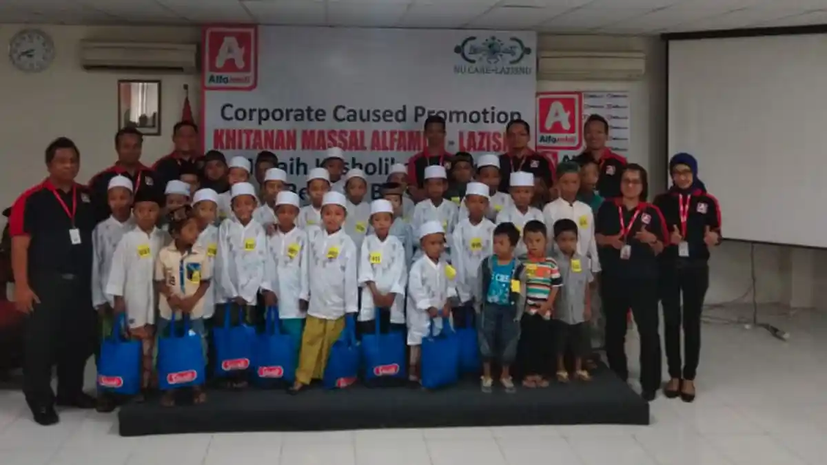Manfaatkan Libur Sekolah, Alfamidi Bersama Yayasan Laziz NU Ajak 1000 Anak Ikuti Khitanan Massal