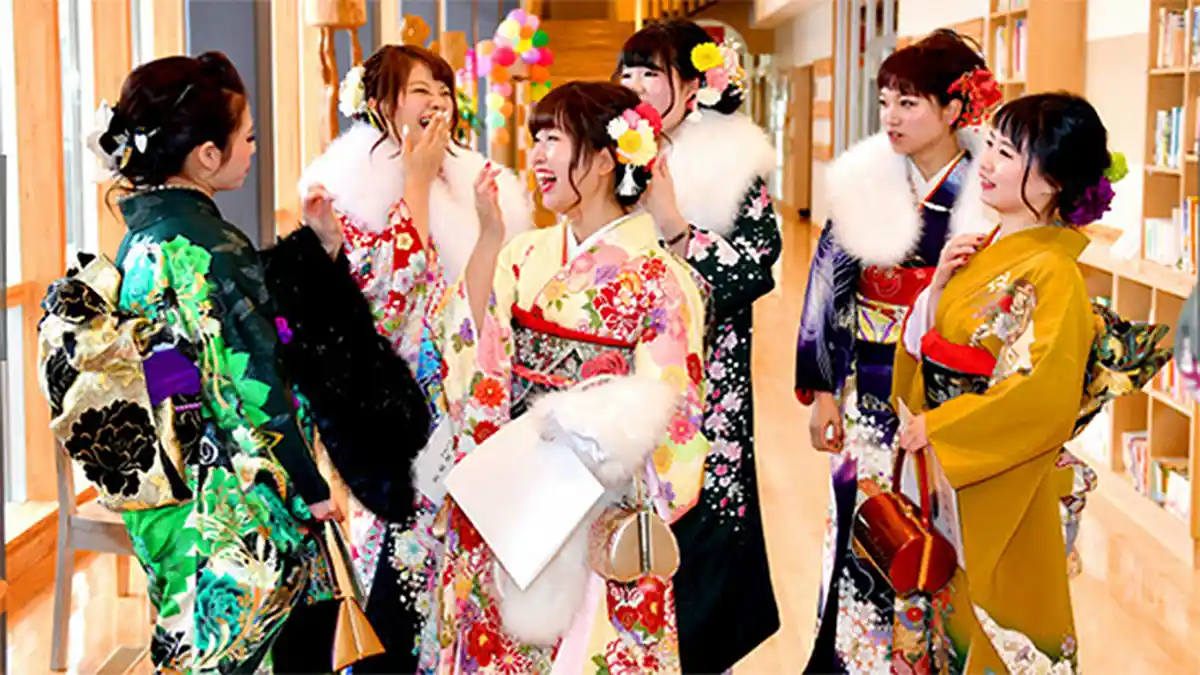 Peserta Perayaan Hari Kedewasaan di Dua Kota Jepang Panik, Kimono yang Dipesan Tak Datang