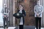menlu-saat-menyampaikan-pernyataan-selasa-173.jpg