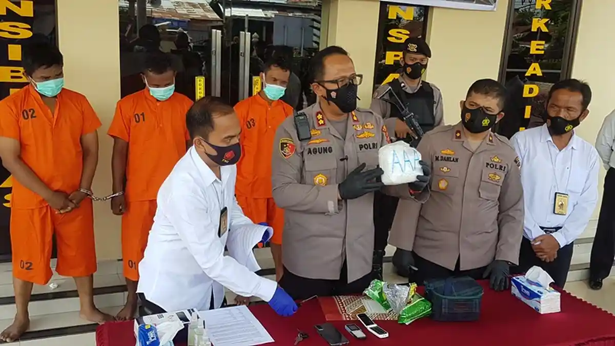 BREAKING NEWS - Polres Langsa Tangkap 3 Tersangka Kasus Sabu-sabu 1 Kilogram Lebih 