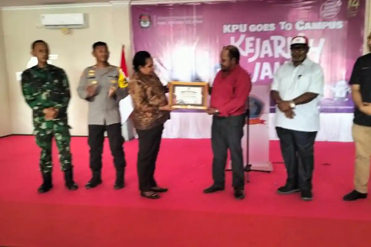 Goes To Kampus, Cara KPU Sorong Selatan Gaet Pemilih Pemula, Ajak Mahasiswa Unsar Nonton Film Bareng