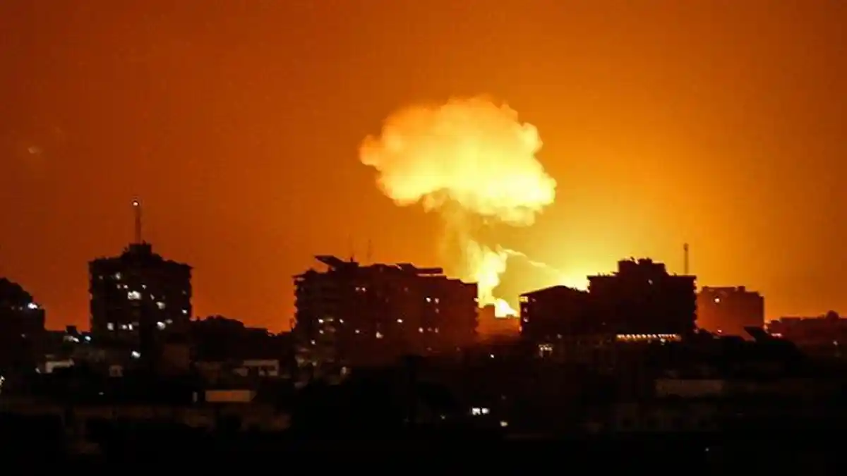 Pesawat Tempur Israel Terus Gempur Jalur Gaza Sudah Seminggu Lebih, Dilawan dengan Balon Bom Api