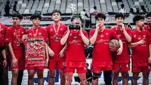Trofi-kemenangan-tim-basket-putra-SMA-Bukit-Sion-Jakarta.jpg
