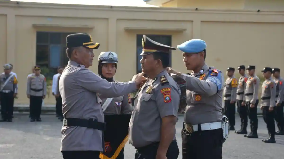 Upacara Kenaikan Pangkat Pengabdian, Kapolres Labusel: Tingkatkan Prestasi, Dedikasi dan Loyalitas