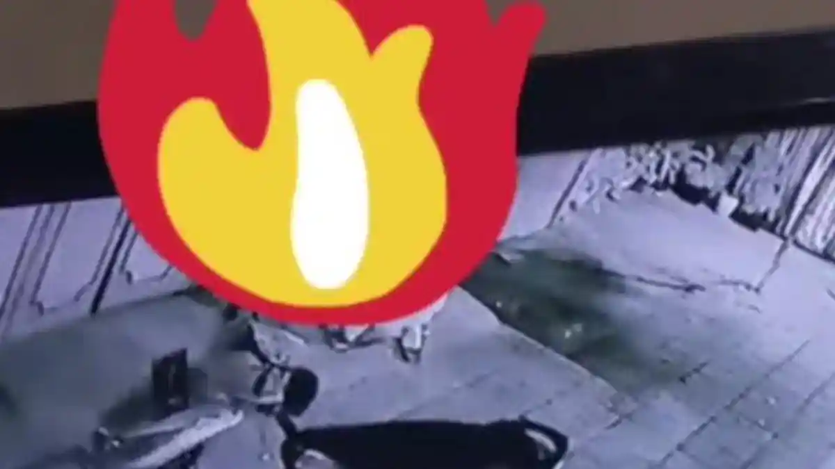 Viral Video Syur 4 Detik, Adegan Depan Ruko