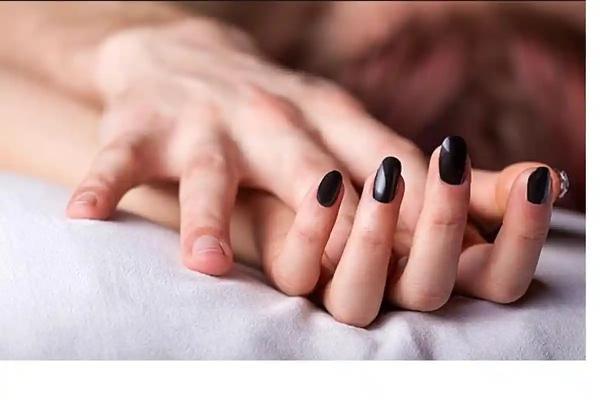 Lupa Tutup Tirai Hotel, Hubungan Intim Sepasang Kekasih Jadi Tontonan Warga, Terlihat Sangat Jelas