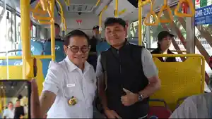 PRAMONO-NAIK-TRANSPORTASI-UMUM.jpg