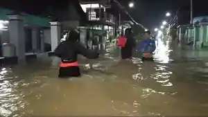 Banjir-Gresik-15-desa.jpg