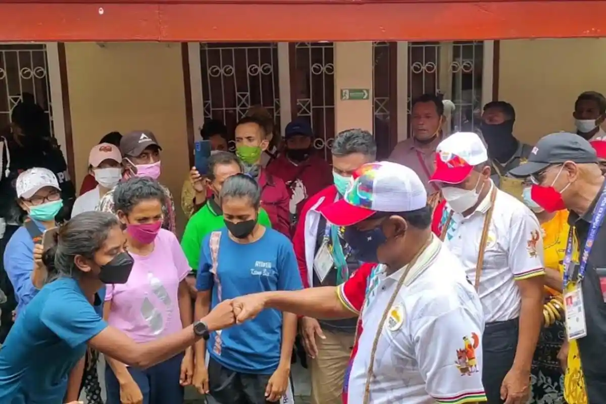 Wagub NTT dan Bupati Ngada Temui Atlet NTT di Timika