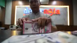 Rupiah-Ditutup-Menguat-Rp16768-per-USD-Sore-Ini_20260127_214343.jpg