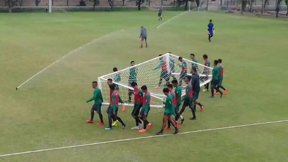 Bima Sakti bilang Ezra Walian, Ilham Udin dan Evan Dimas Gabung di Singapura
