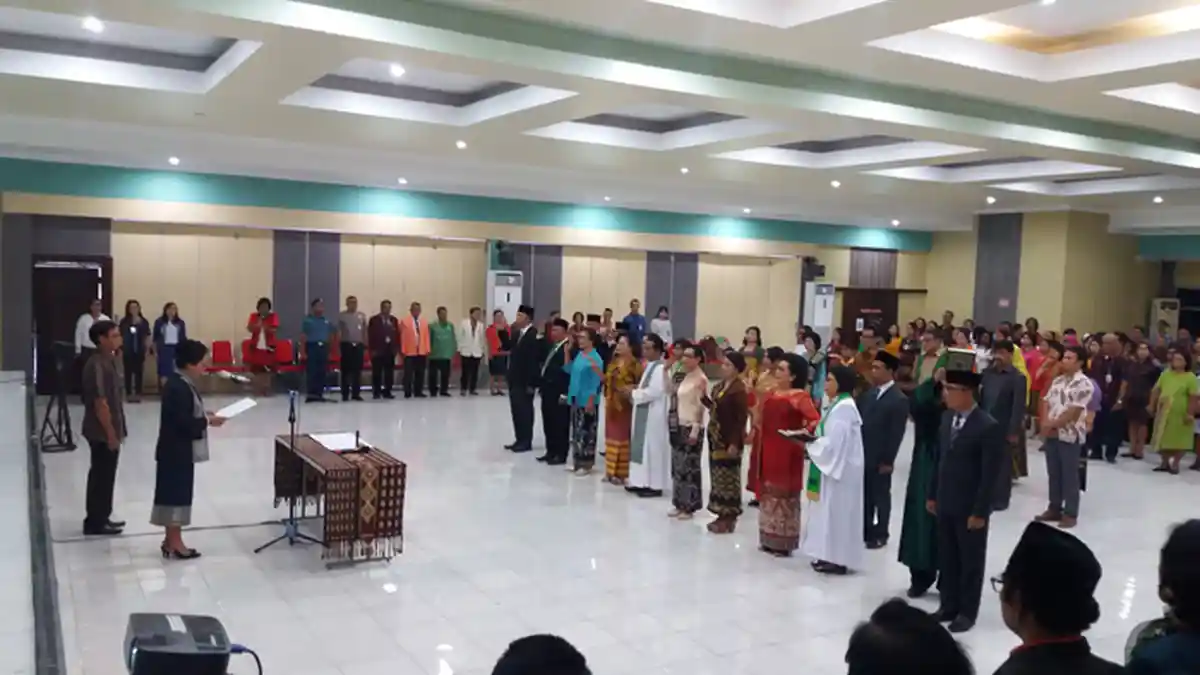 Para Pejabat Baru Poltekkes Kemenkes Kupang Agar Tingkatkan Pelayanan Kepada Mahasiswa