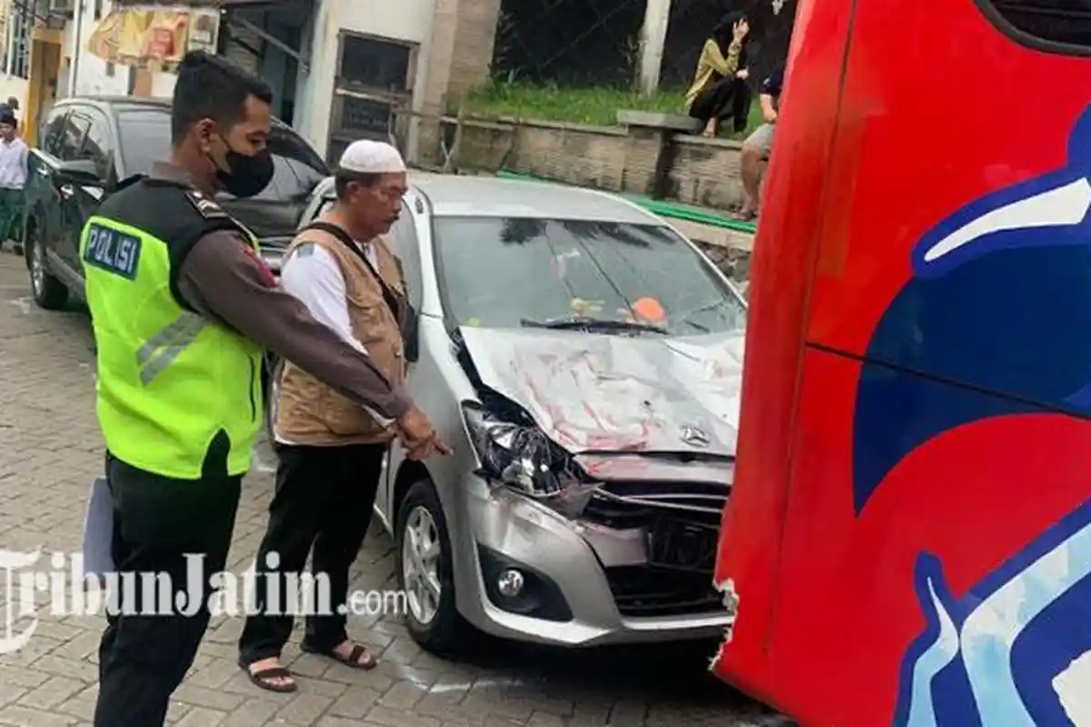 Kecelakaan Beruntun di Gresik, 3 Kendaraan Duel Maut hingga Sebabkan 1 Siswi Tewas, 5 Orang Luka