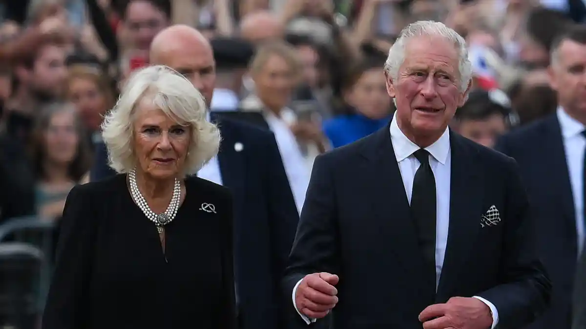 Mengenal Charles III, Raja Baru Inggris yang Hobi 'Berbicara dengan Tanaman'